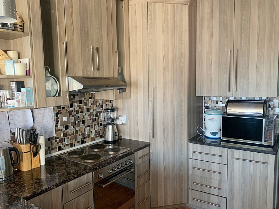 3 Bedroom Property for Sale in Langenhovenpark Free State
